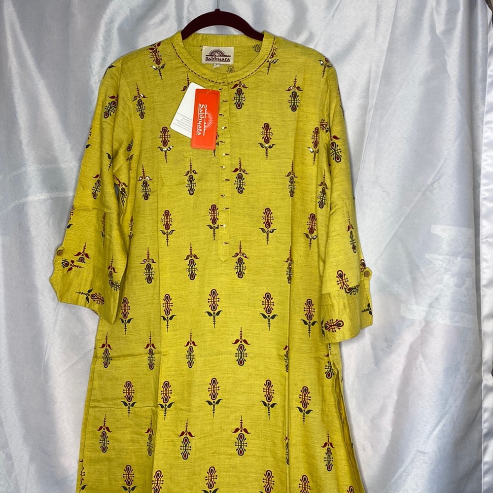 New dress from India, size large NWT
